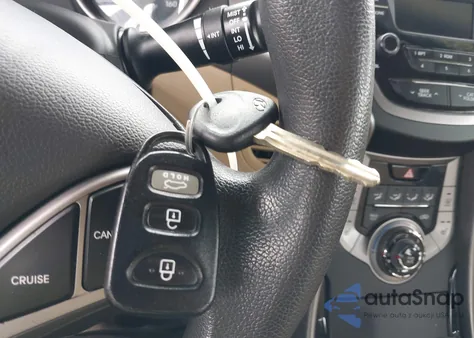 2013 Hyundai Elantra Gls from USA, damaged, VIN KMHDH4AE8DU814161